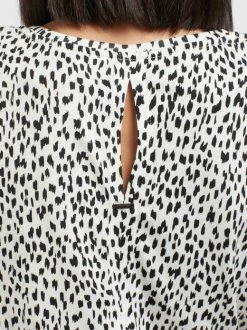 Khujo Damen T-Shirt - TALAJA2 GEPARD AOP -Khujo Verkäufe Damen T Shirt TALAJA2 GEPARD AOP pdstandard 624974 0001 modeldetail 2